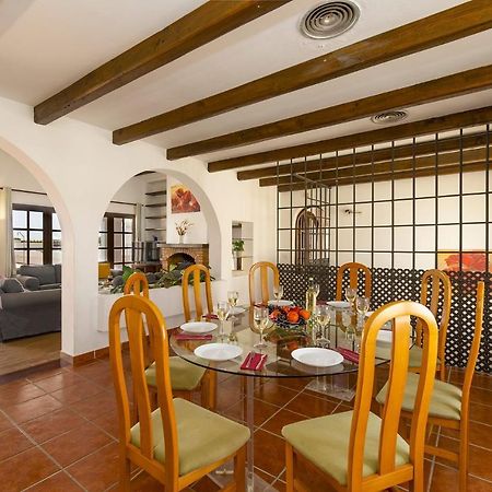 Villa Nikki By Villa Plus بويرتو ذيل كارمين المظهر الخارجي الصورة