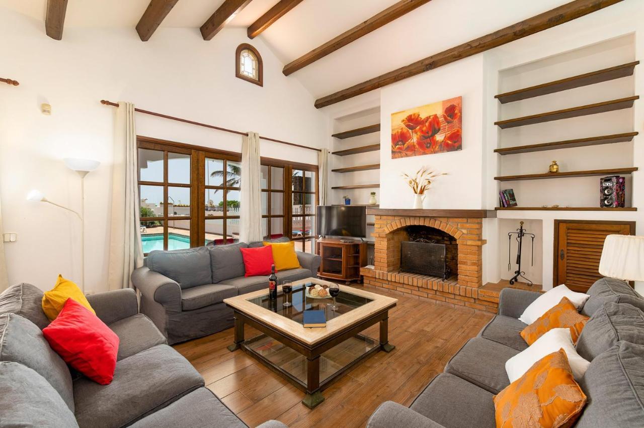 Villa Nikki By Villa Plus بويرتو ذيل كارمين المظهر الخارجي الصورة